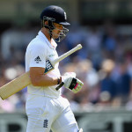 Compton takes break from cricket