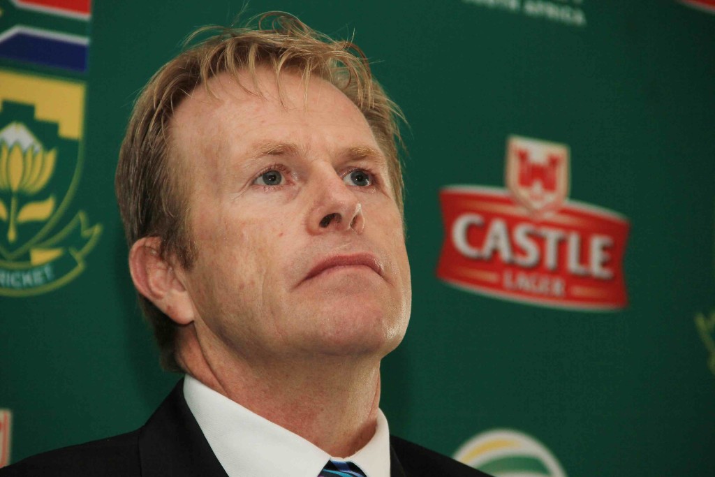 CSA slammed over contracts delay
