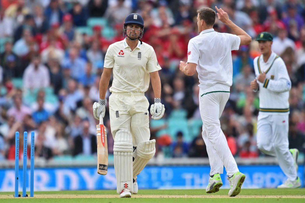 Morkel gets Cook but England build lead