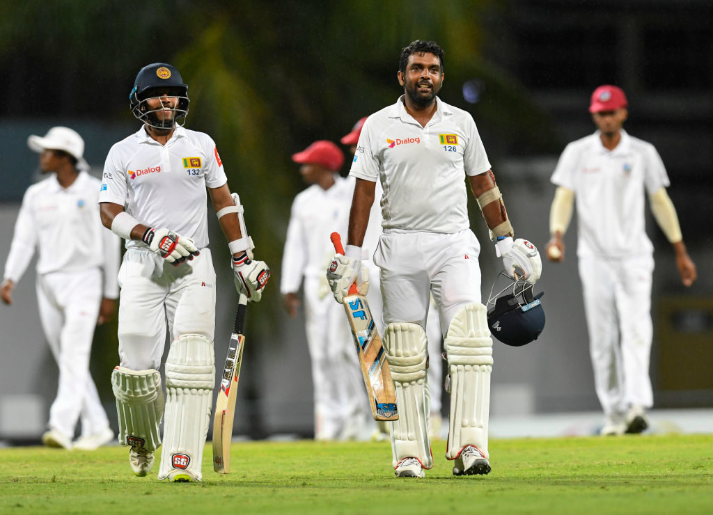 Sri Lanka sneak four-wicket win to draw the series