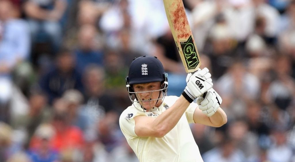 England grind out 128 lead