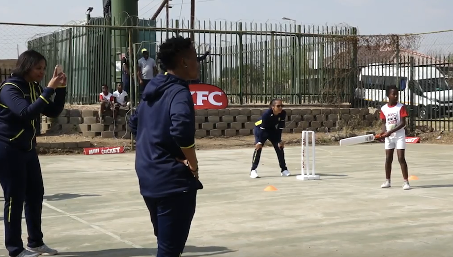 Proteas Women enjoy a day of Mini-Cricket with the kids