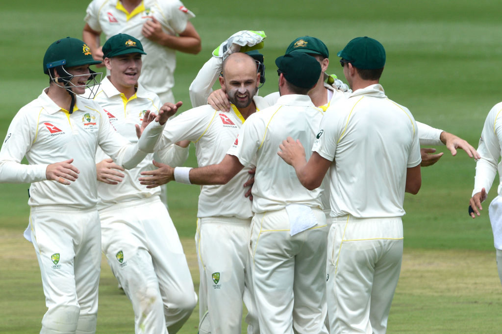 Aussies bag three more wickets