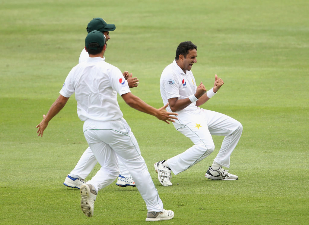Pakistan romp to 373-run victory
