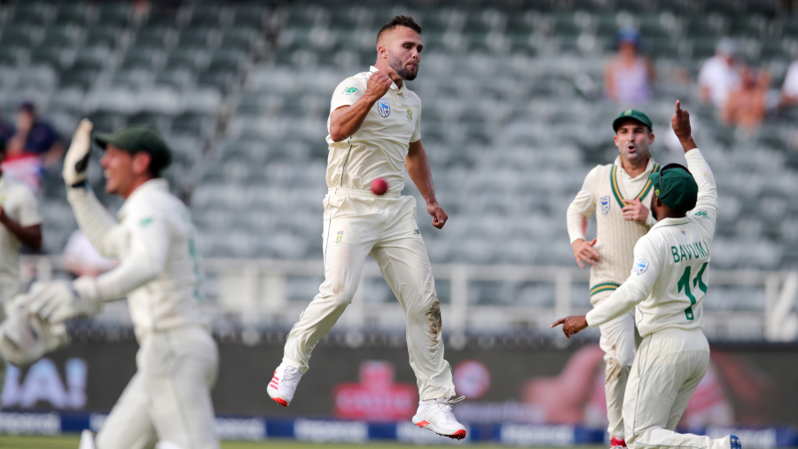 Proteas seamers fight back at Wanderers