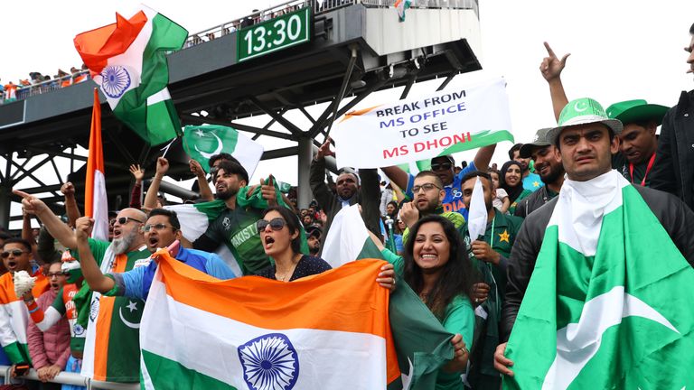 India Pakistan fans