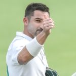 Dean Elgar thumbs up Wanderers