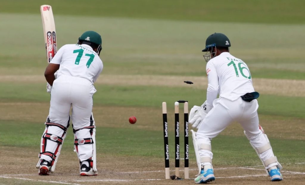 Temba Bavuma bowled SA Bang 1 April 22