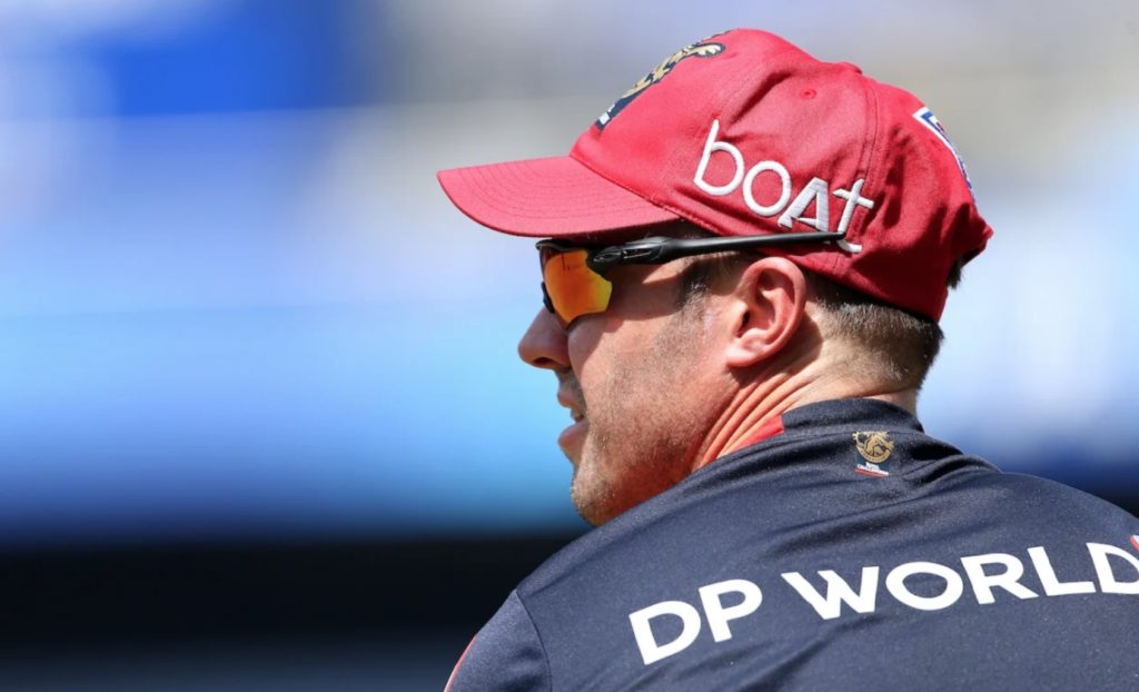 AB de Villiers glasses IPL 2021