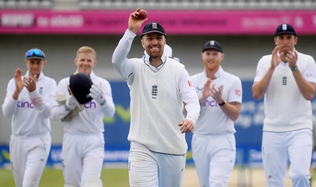 Jack Leach first 10-for 2022