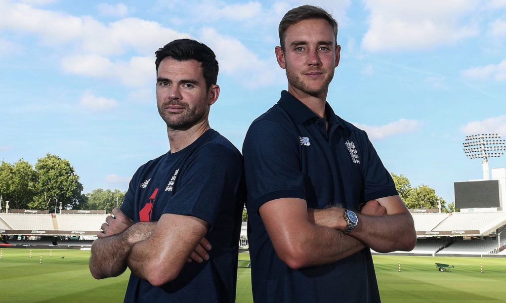 James Anderson Stuart Broad pose