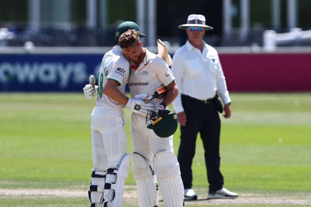Saffas Abroad: Tons of runs as wickets tumble