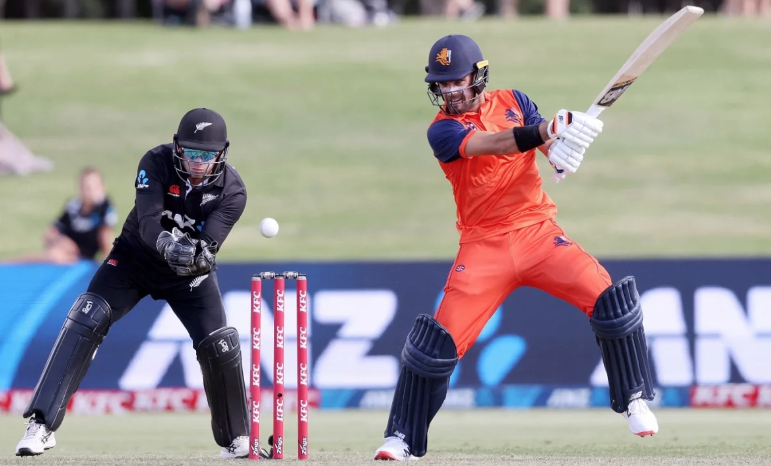 Saffa allrounder goes Dutch, now a Kiwi