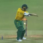 Quinton de Kock bowled Proteas 28 Sep 2022