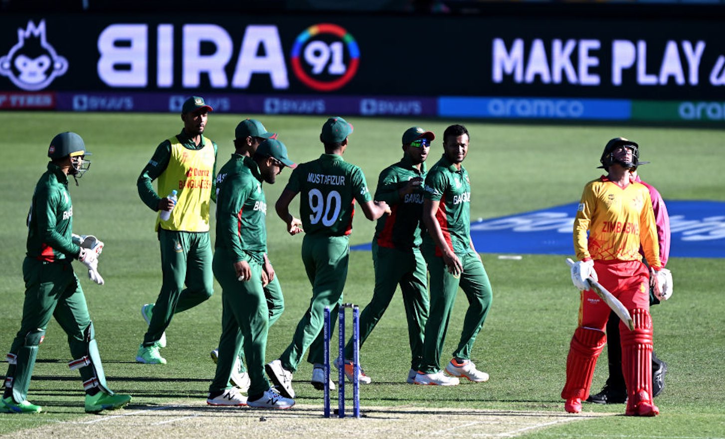 Zimbabwe fall short after chaotic finish