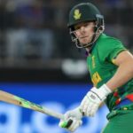 David Miller Proteas watches ball