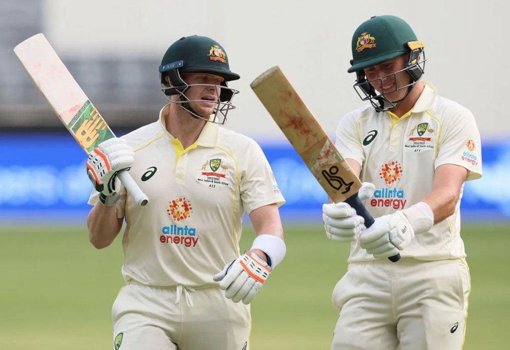 Steve Smith and Marnus Labuschagne leave the field