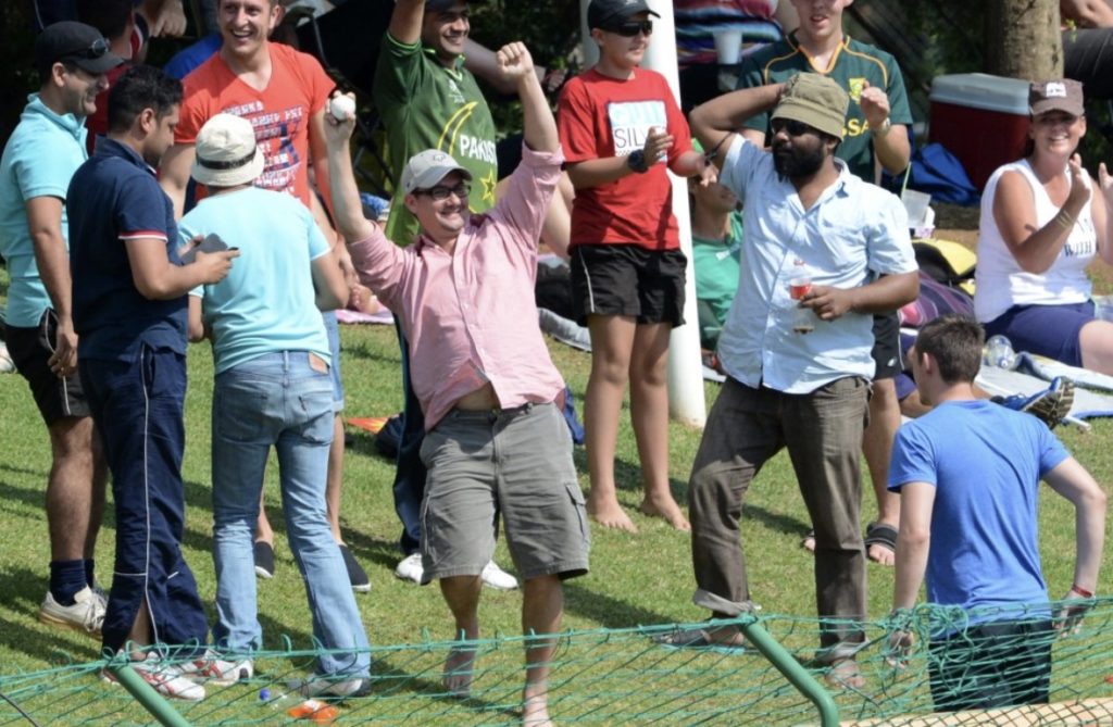 Cricket fan catch