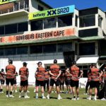 Sunrisers Eastern Cape team huddle