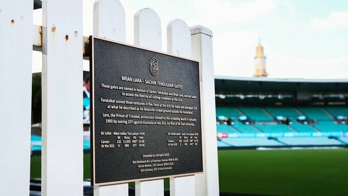 Tendulkar Lara gates SCG