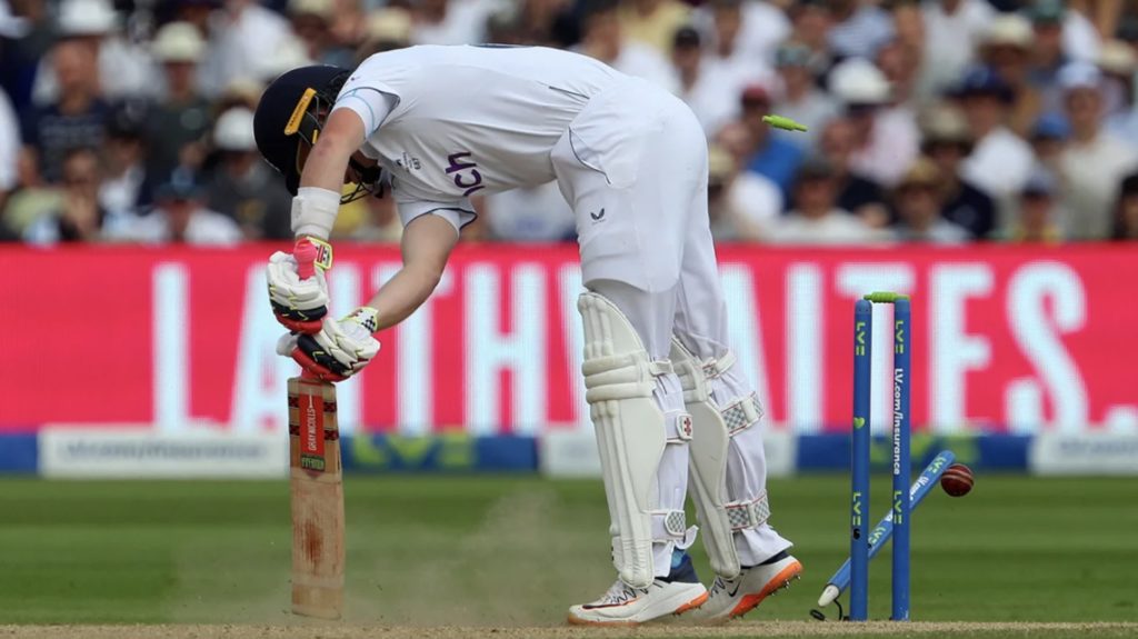 Ollie Pope bowled Pat Cummins 19 June 2023