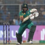 Temba Bavuma bats 5 Nov 2023 Surjeet Yadav Getty Images