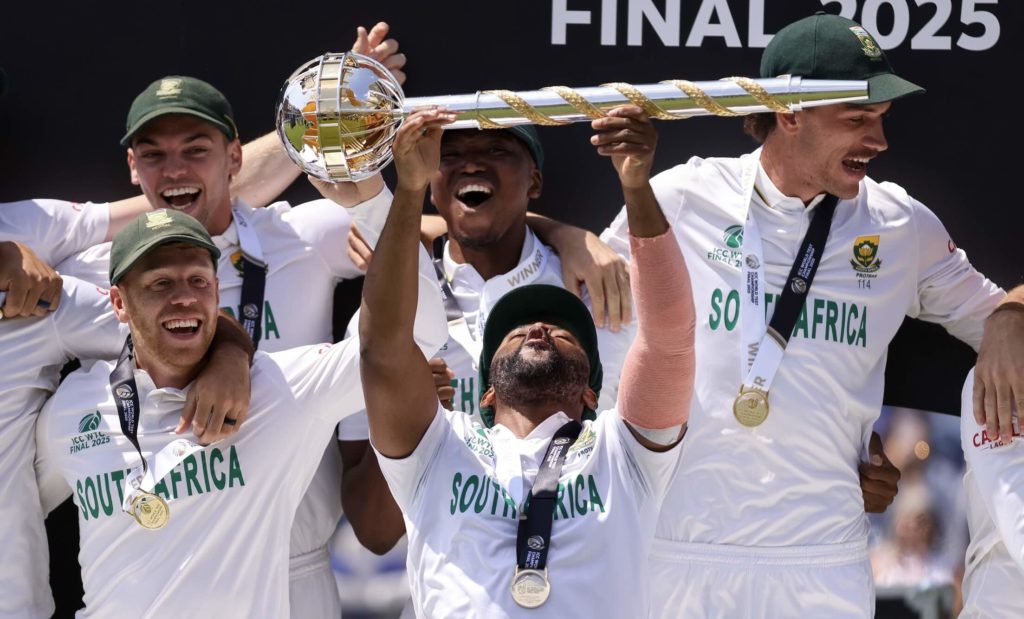 Temba Bavuma lifts mace 14 June 2025 Paul Harding Gallo Images