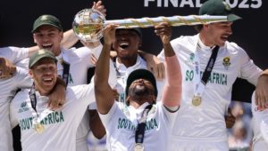 Temba Bavuma lifts mace 14 June 2025 Paul Harding Gallo Images