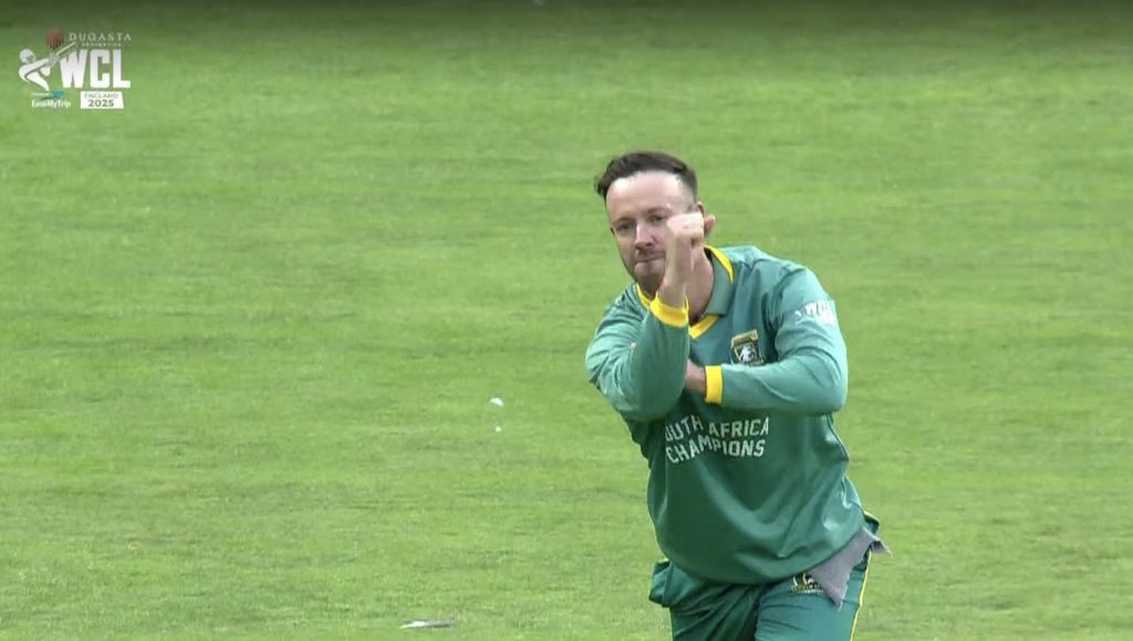 WCL AB de Villiers run out
