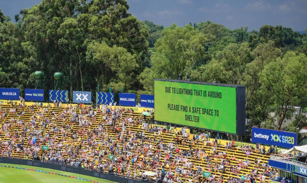 Sun lightning Wanderers 3 January 2026 Dominic Barnardt Sportzpics