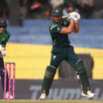 Depleted Australia cruise past Ireland