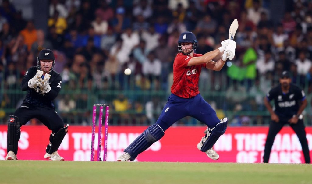 COLOMBO, SRI LANKA - FEBRUARY 27: Will Jacks of England plays a shot as Tim Seifert of New Zealand keeps during the ICC Men's T20 World Cup India & Sri Lanka 2026 Super 8 match between England and New Zealand at R. Premadasa Stadium on February 27, 2026 in Colombo, Sri Lanka. (Photo by Robert Cianflone/Getty Images)