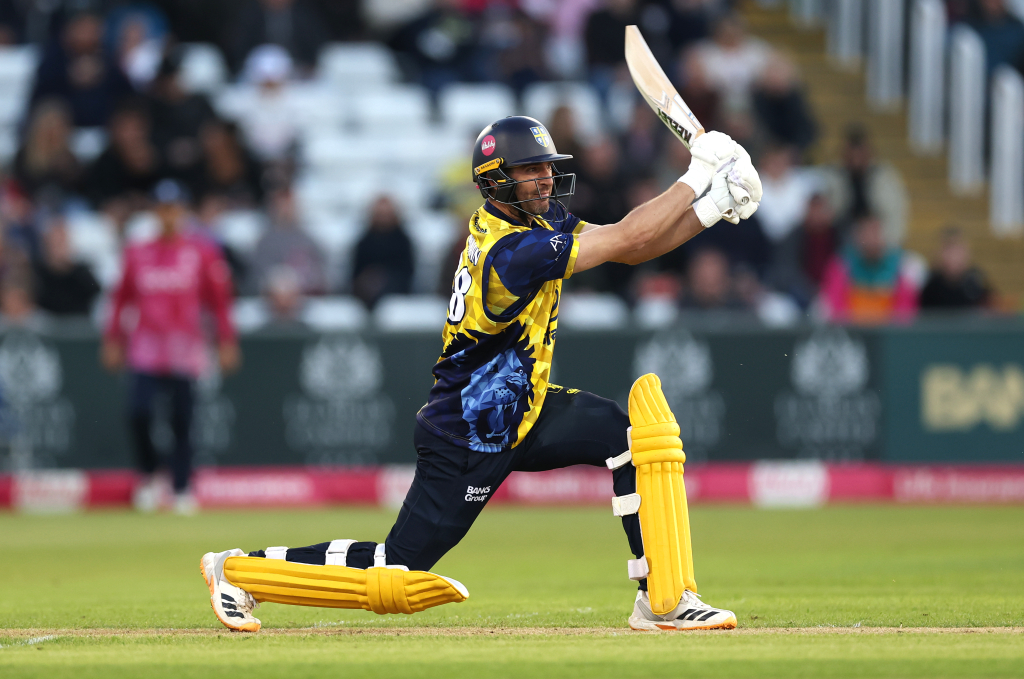 Ackermann, Vasconcelos even as Northants sneak past Durham