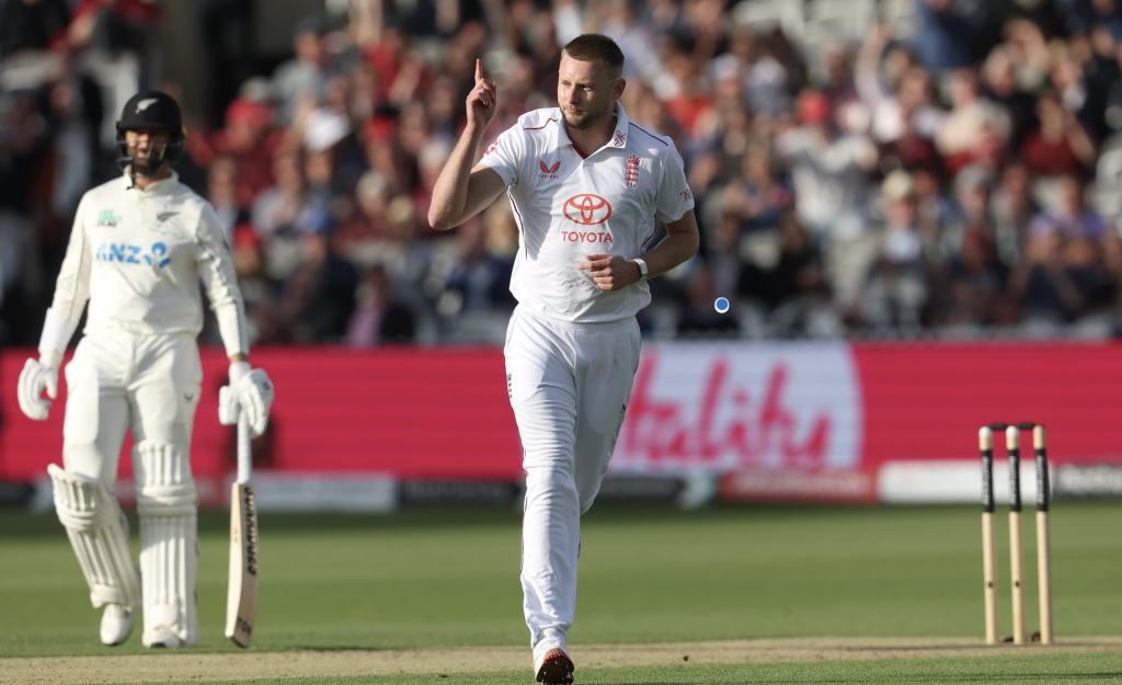 Atkinson double leaves Black Caps reeling