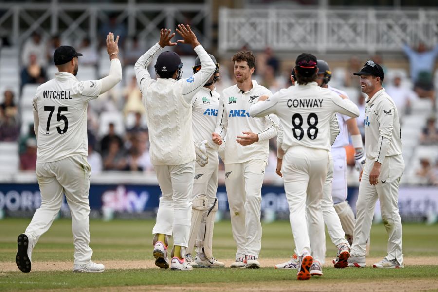 Black Caps thrash England to clinch Test series